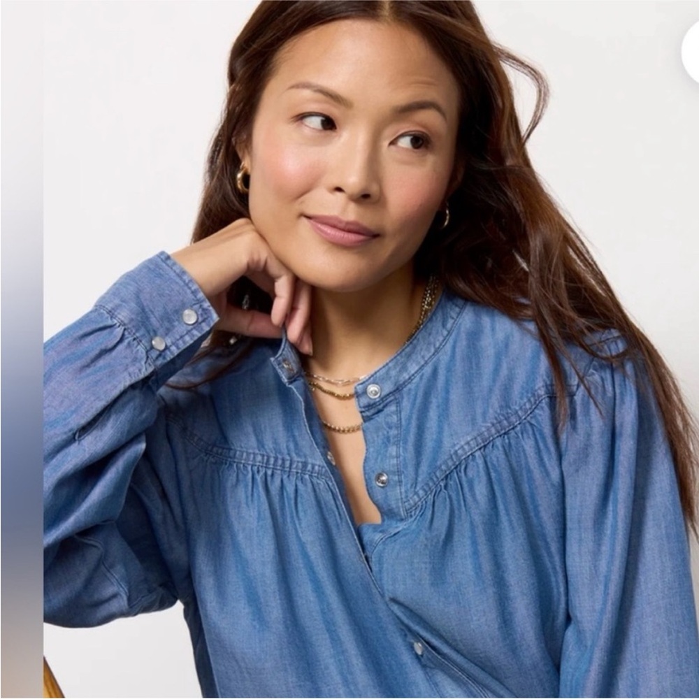 Evereve Chambray Button-Up Button Down Shirt - image 3